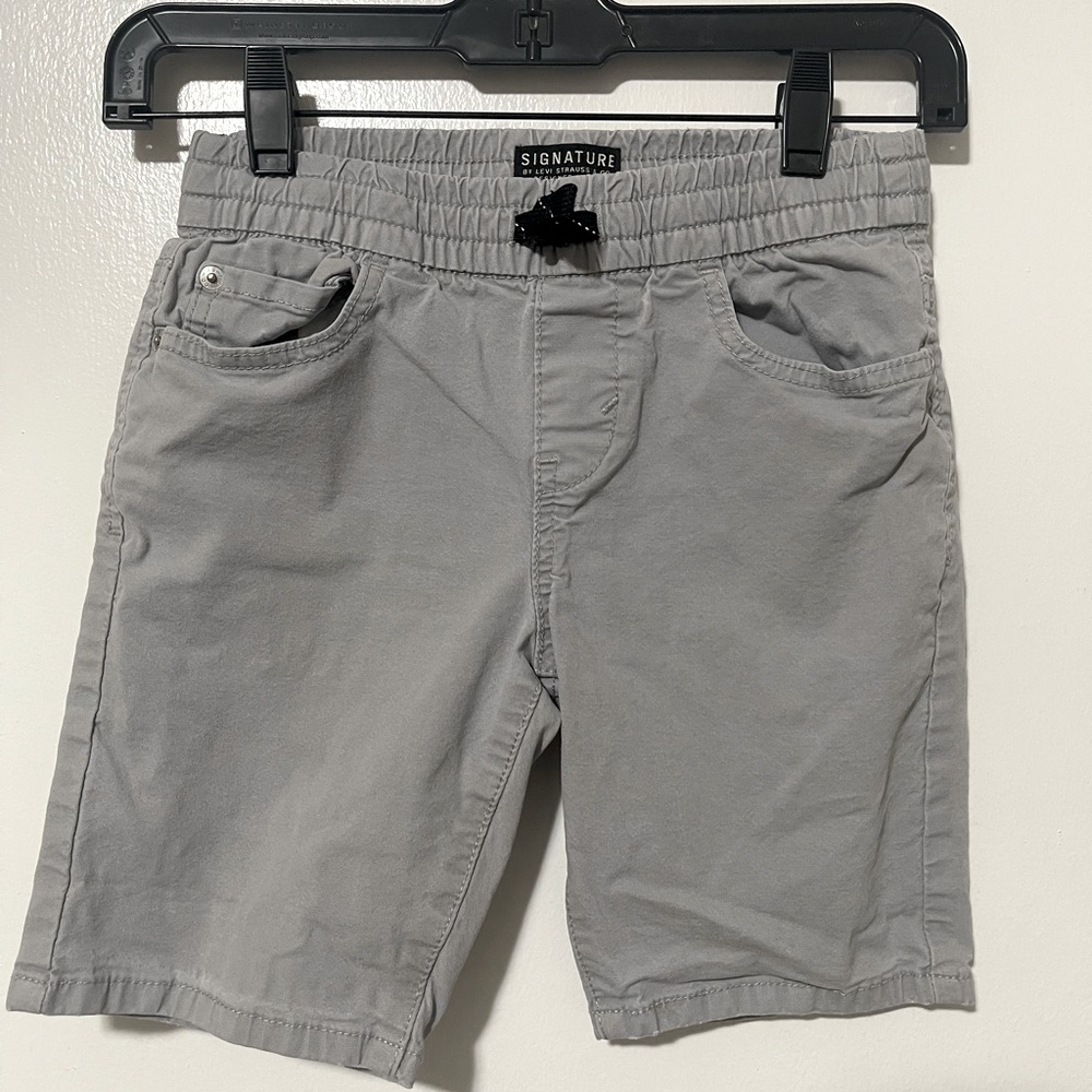 Signature by Levi Strauss & Co grey short